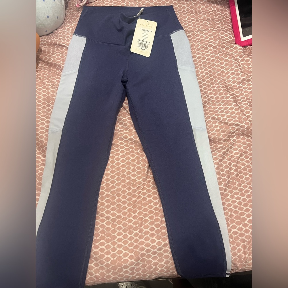 Fabletics tights - Picture 2 of 4